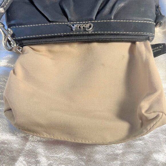Coach Leather Wristlet - GUC - Picture 6 of 8
